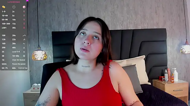 Sabrina Lennox online show from 02.13.25