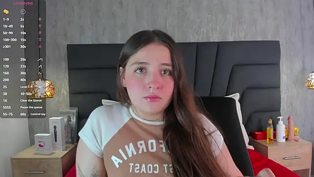 Sabrina Lennox online show from 03.20.25