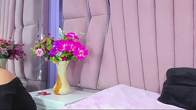 Sasha Petitte online show from 12.03.25