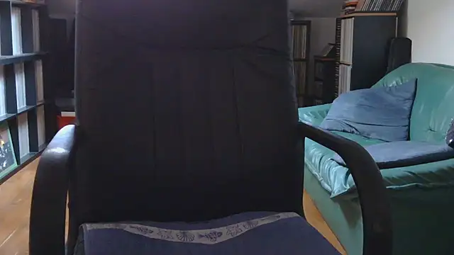 Snapshot of fr3nchkiss chatting on 06.24.26 fr3nchkiss online show from 06.24.26