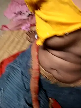 Snapshot of hairipussy2 chatting on 02.22.25 hairipussy2 online show from 02.22.25