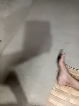 Snapshot of hairipussy2 chatting on 03.19.25 hairipussy2 online show from 03.19.25