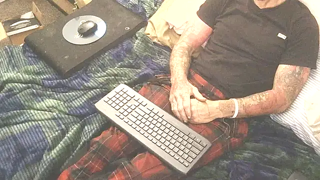 TheOneYouLove69 online show from 03.15.26