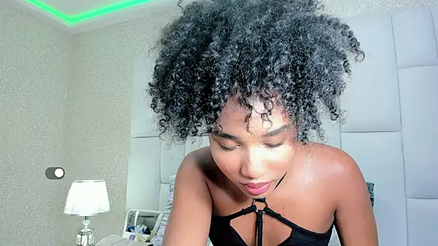 Snapshot of Andreayano chatting on 10.01.25 Andreayano online show from 10.01.25