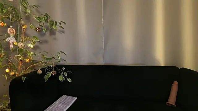 weshycouple online show from 12.23.24