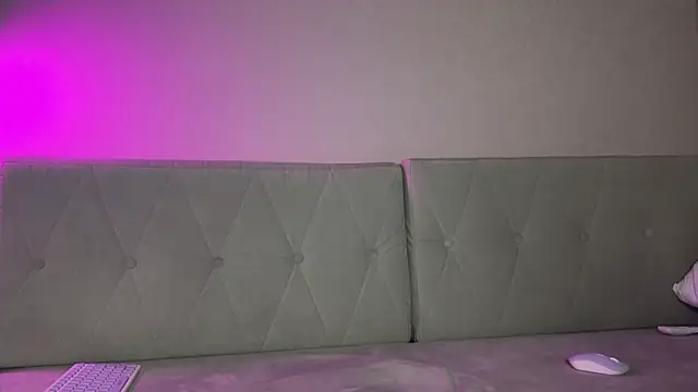 weshycouple online show from 03.05.26