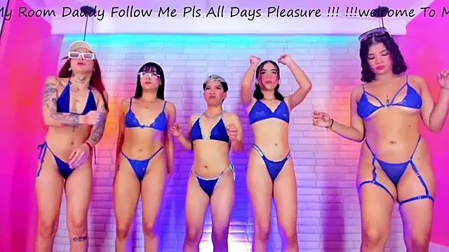 GIRLS DIRTY XTREME online show from 01.15.25