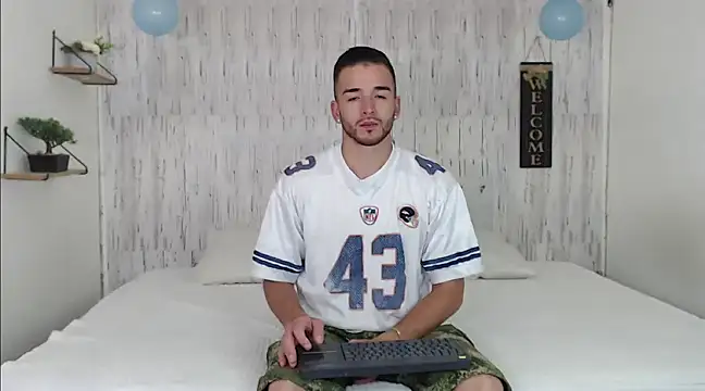 Snapshot of tommycash_777 chatting on 03.10.25 tommycash 777 online show from 03.10.25