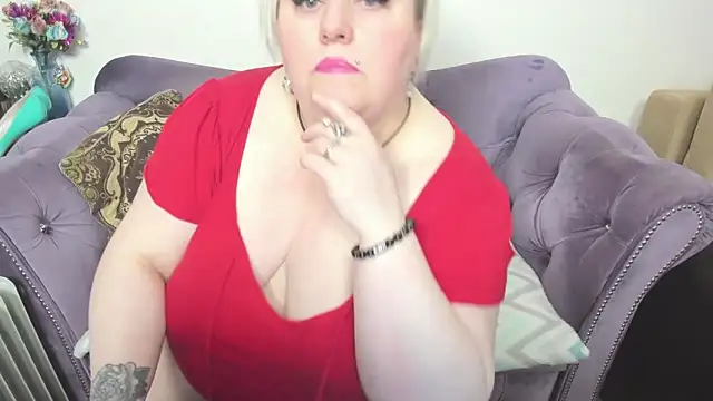 fashiona online show from 11.18.25