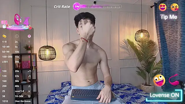 Snapshot of luandy chatting on 04.27.26 luandy online show from 04.27.26