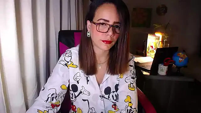 Snapshot of danielle_rose_1 chatting on 04.26.26 danielle rose 1 online show from 04.26.26