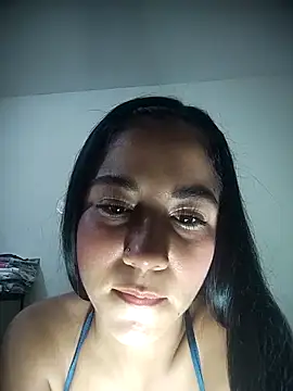 Snapshot of Valeriarousee chatting on 10.14.25 Valeriarousee online show from 10.14.25