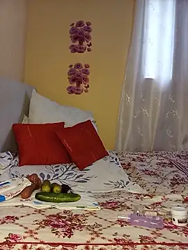 Snapshot of sexxylucia chatting on 06.18.26 sexxylucia online show from 06.18.26