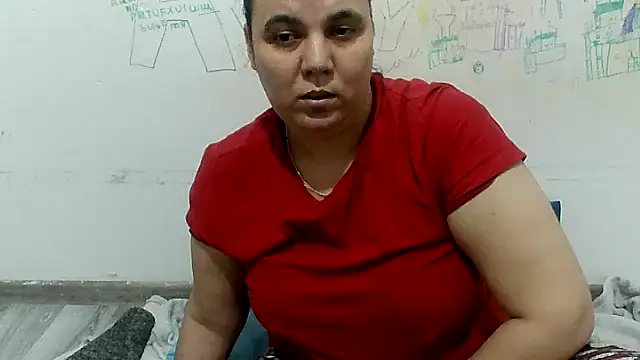 Snapshot of VixenBya chatting on 01.18.26 VixenBya online show from 01.18.26