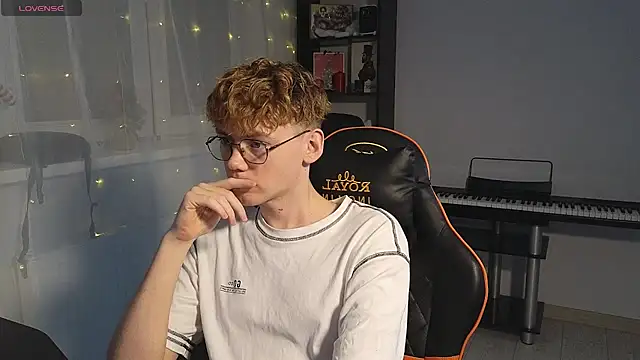 Keytaro online show from 02.18.25