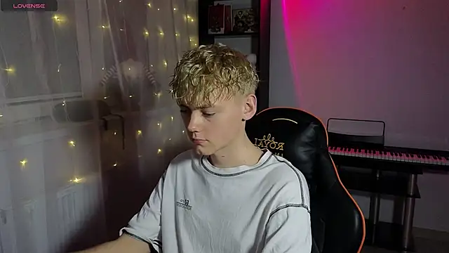 Keytaro online show from 03.05.25