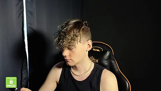 Snapshot of Keytaro chatting on 01.19.26 Keytaro online show from 01.19.26