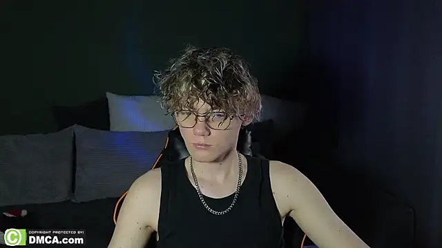 Snapshot of Keytaro chatting on 03.04.26 Keytaro online show from 03.04.26