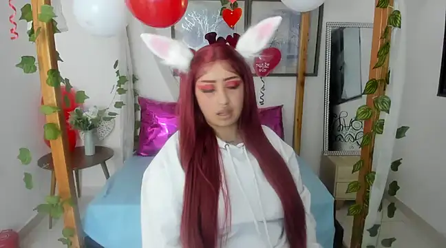 lussyevans24 online show from 02.15.25