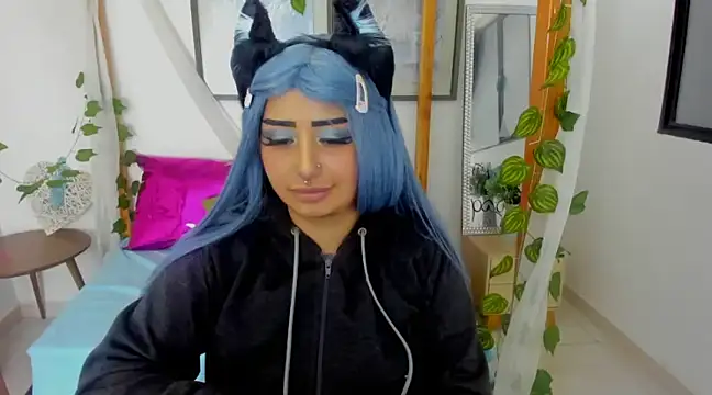 lussyevans24 online show from 02.22.25