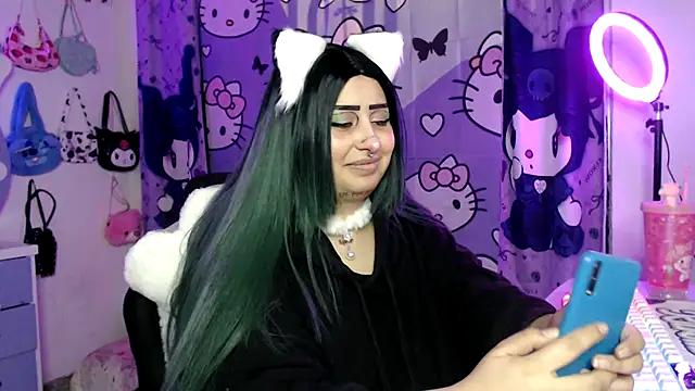 lussyevans24 online show from 10.25.25