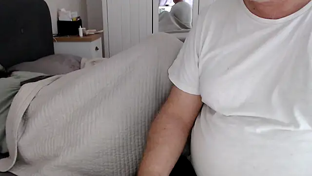 Snapshot of margotgra82 chatting on 05.14.26 margotgra82 online show from 05.14.26