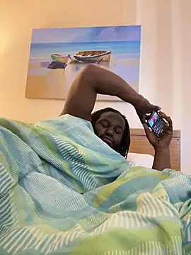 Snapshot of saddlewalker35 chatting on 01.18.25 saddlewalker35 online show from 01.18.25