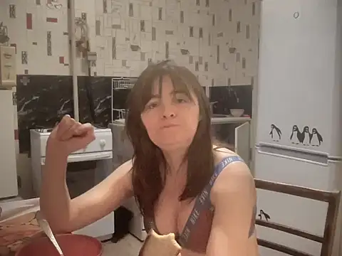 Diamond Tyler online show from 04.17.26