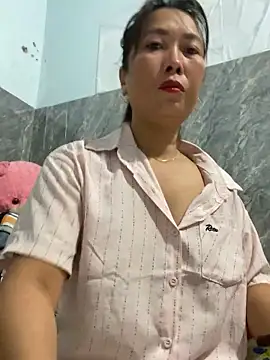 Linaannn online show from 12.17.25