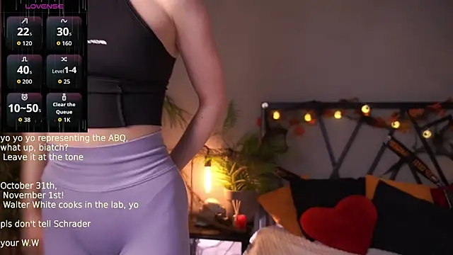 LindaThacker online show from 10.28.25