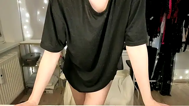 Luna Lacroix online show from 04.14.26