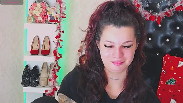 Allisonn223 online show from 12.18.25