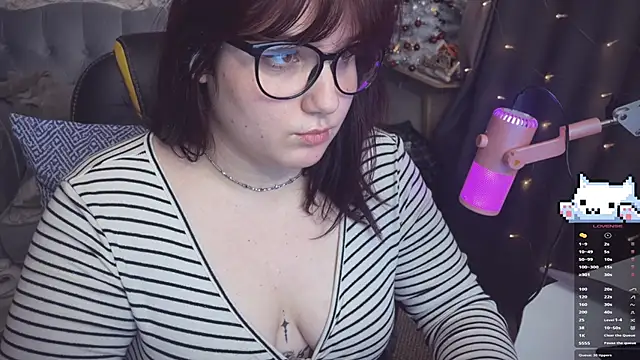 Snapshot of Diasporaaa chatting on 01.02.25 Diasporaaa online show from 01.02.25