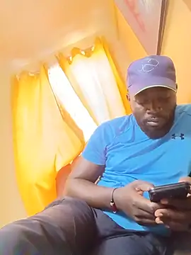 Snapshot of ClinDi chatting on 06.19.26 ClinDi online show from 06.19.26