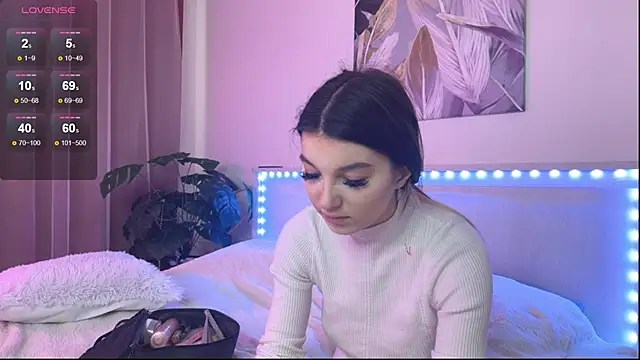 Veronica leal online show from 12.15.25