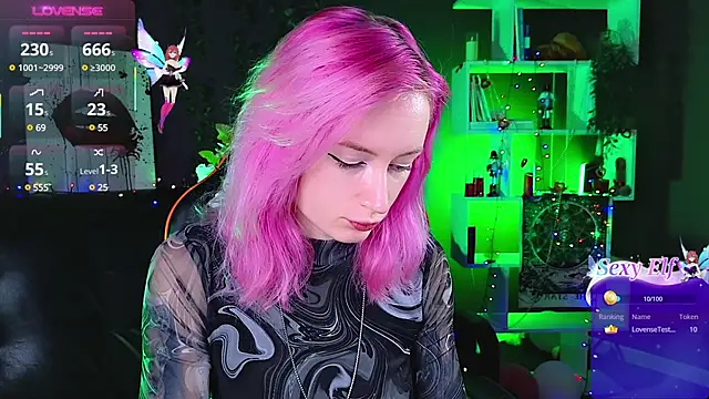 Snapshot of _HelenCarter chatting on 02.22.25 HelenCarter online show from 02.22.25