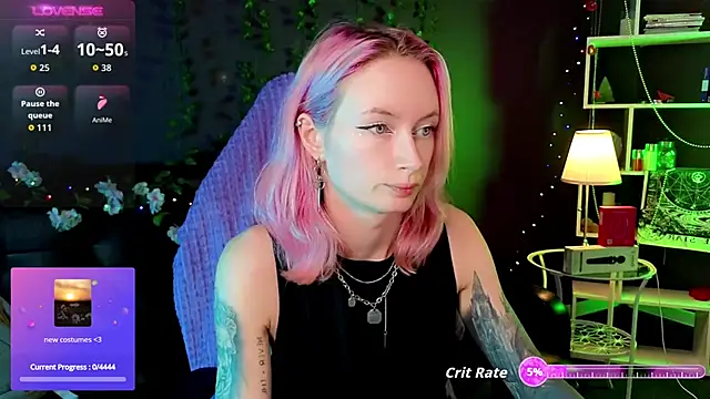 Snapshot of _HelenCarter chatting on 09.22.25 HelenCarter online show from 09.22.25