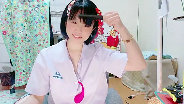 Snapshot of renapiyon8182 chatting on 04.29.26 renapiyon8182 online show from 04.29.26