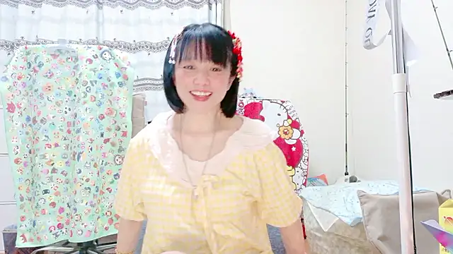 Snapshot of renapiyon8182 chatting on 05.22.26 renapiyon8182 online show from 05.22.26