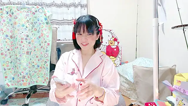 Snapshot of renapiyon8182 chatting on 06.05.26 renapiyon8182 online show from 06.05.26