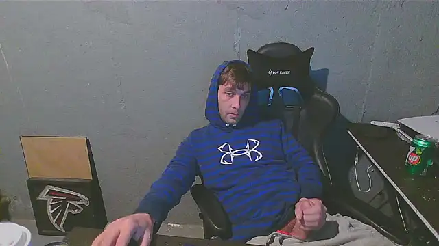 Snapshot of Superoz77 chatting on 12.12.24 Superoz77 online show from 12.12.24