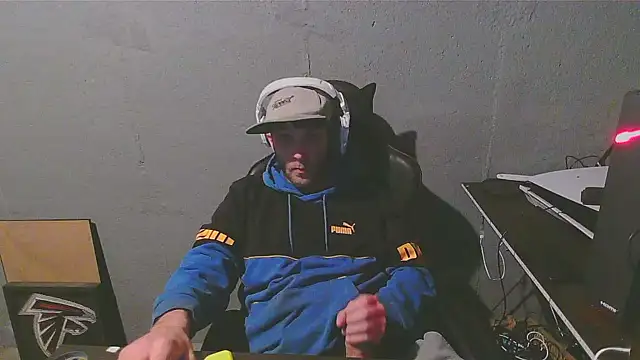 Snapshot of Superoz77 chatting on 12.24.24 Superoz77 online show from 12.24.24