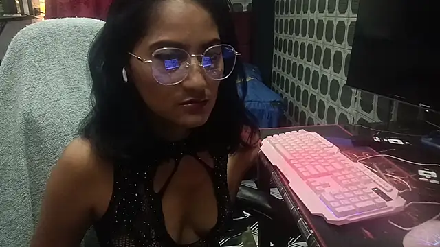 AdelinaMiran90 online show from 12.13.25