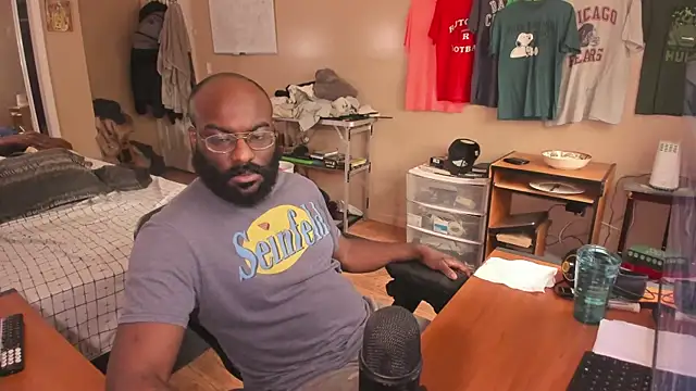MrChuckDailyXXX online show from 10.08.25