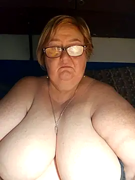 Awn290668 online show from 09.08.25