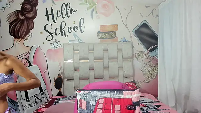 EMMA SWEETT1 online show from 02.11.25