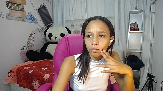 EMMA SWEETT1 online show from 12.19.25