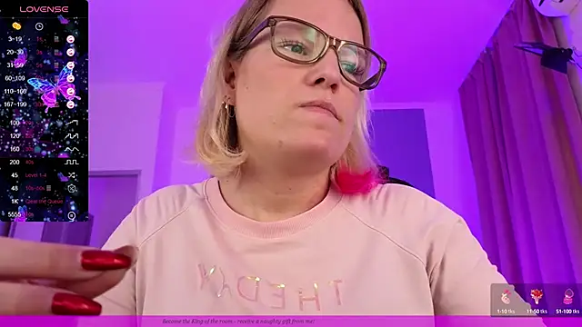 EVAshinyGIRL online show from 01.12.25