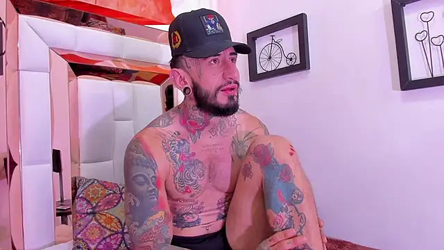 dilan scootk  online show from 04.11.26