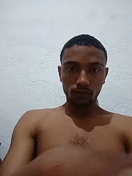 Snapshot of slimmydaddy69 chatting on 06.10.26 slimmydaddy69 online show from 06.10.26